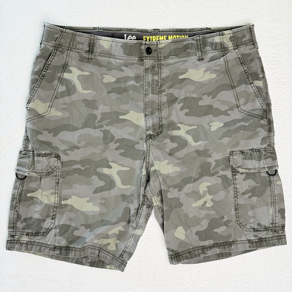 Lee‎ Extreme Motion Cargo Shorts Camo Stretch Performance Outdoor Hiking Mens 42